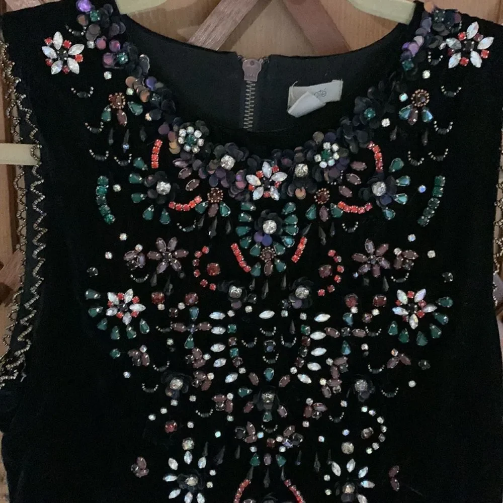Ecote’ Jasmina crystal embellished black velvet sleeveless shift dress - Picture 6 of 12